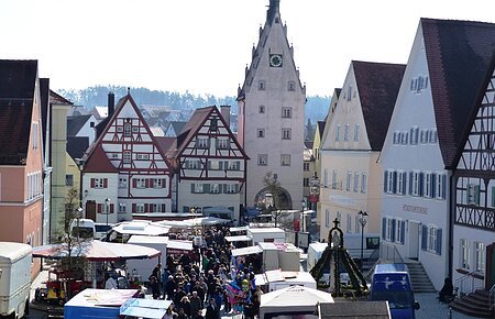 Herzlich Willkommen beim Josefsmarkt in Monheim